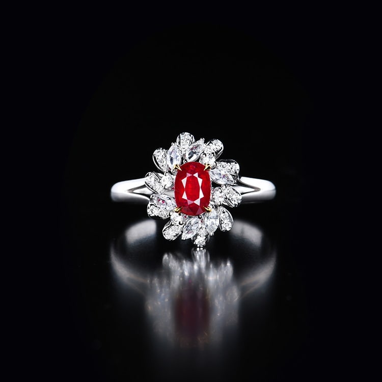14k Gold 0.65 Ctw Natural Ruby & Diamond Ring: Ref:231018005 // gold content:14k gold // ring size:7. 25us // // main gemstone:ruby // shape:oval // carat weight:0. 57ct // color:pigeonblood red // treatment:natural // // adjacent gemstone 2 :