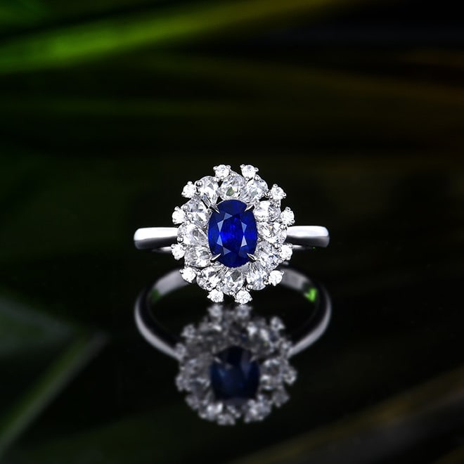 14k Gold 1.01 Ct Natural Sapphire & Sapphire Ring: Ref:231018008 // gold content:14k gold // ring size:7. 25us // // main gemstone:sapphire // shape:oval // carat weight:1. 01ct // color:royal blue // treatment:natural // // adjacent gemstone 2 :