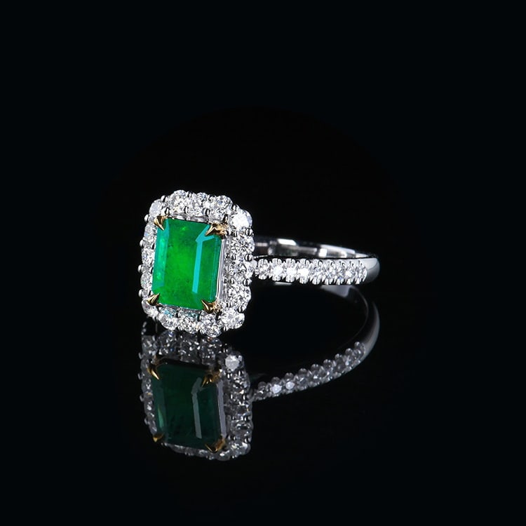 14k Gold 1.28 Ctw Vivid Green Natural Emerald & Diamond Ring - 2