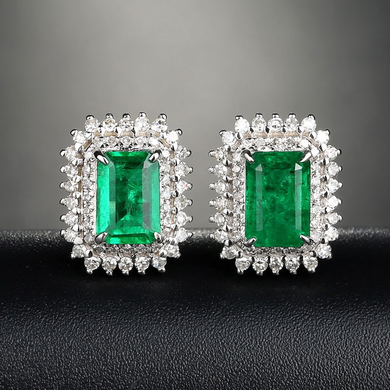 14k Gold 1.2 Ct Vivid Green Natural Emerald & Diamond Earrings: Ref:231018023 // gold content:14k gold // main gemstone:emerald // shape:octagonal // carat weight:1. 2ct // color:vivid green // treatment:natural // // adjacent gemstone 2 : diamond // shape:round