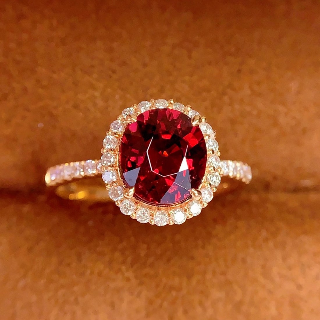14k Gold 2.3 Ct Natural Tourmaline & Diamond Ring: Ref:231018031 // gold content:14k gold // ring size:7. 25us // // main gemstone:tourmaline // shape:oval // carat weight:2. 3ct // color:red // treatment:natural // // adjacent gemstone 2 : diamond //
