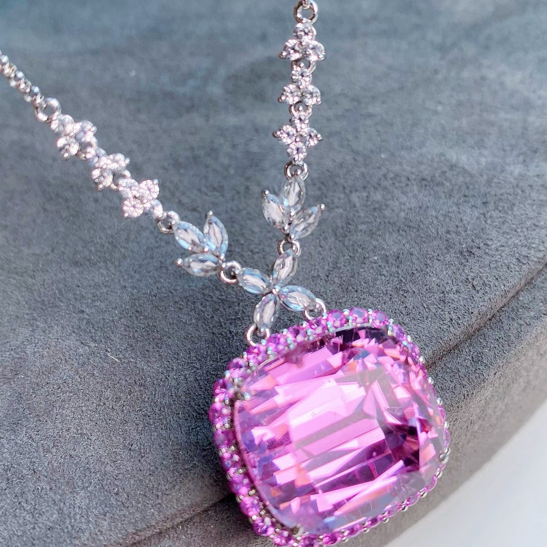 14k Gold 34.84 Ctw Natural Kunzite & Sapphire Necklace - 2