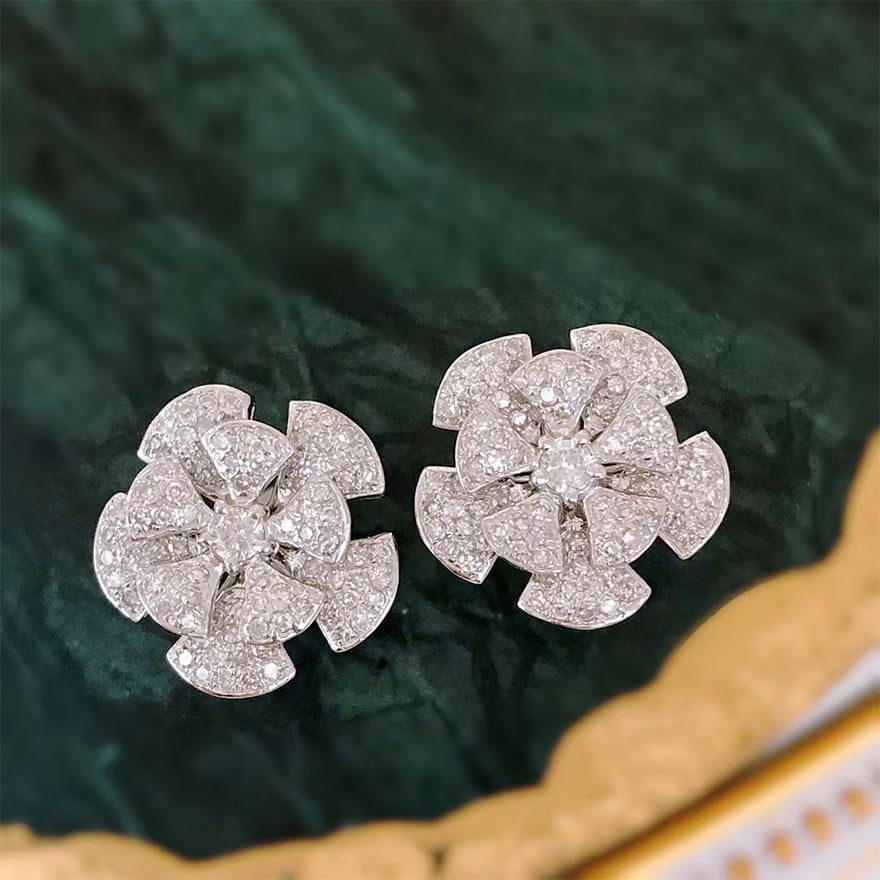 14k Gold 1 Ct Natural H Diamond Earrings: Ref:231018049 // gold content:14k gold // main gemstone:diamond // shape:round // carat weight:1ct // clarity grade:vs-si // color:h // treatment:natural // cut grade:g // Condition: New High