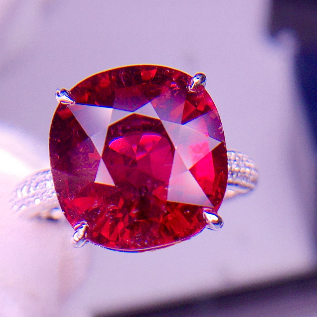 14k Gold 9.81 Ct Natural Tourmaline & Diamond Ring: Ref:231018061 // gold content:14k gold // ring size:7. 25us // // main gemstone:tourmaline // shape:cushion // carat weight:9. 81ct // color:red // treatment:natural // // adjacent gemstone 2 : diamon