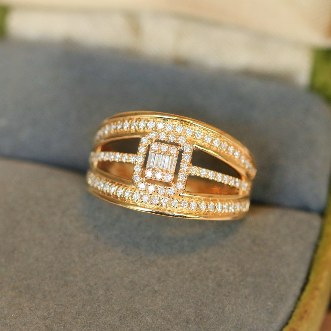 14k Gold 0.48 Ct Natural H Diamond Ring: Ref:231018080 // gold content:14k gold // ring size:7. 25us // // main gemstone:diamond // shape:multiply // carat weight:0. 48ct // clarity grade:vs-si // color:h // treatment:natural // High