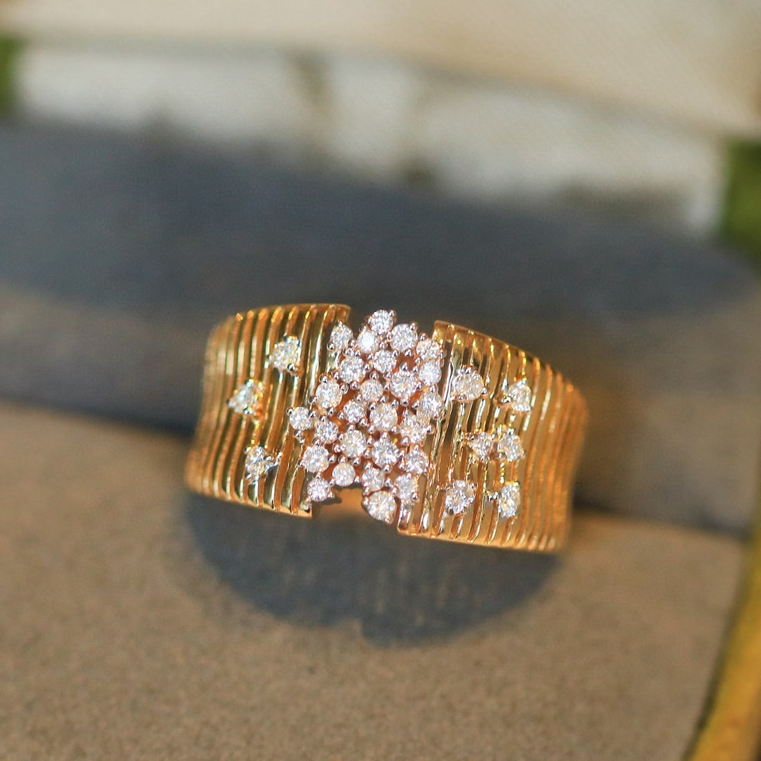 14k Gold 0.4 Ct Natural H Diamond Ring: Ref:231018085 // gold content:14k gold // ring size:7. 25us // // main gemstone:diamond // shape:round // carat weight:0. 4ct // clarity grade:vs-si // color:h // treatment:natural // cut grade:g //