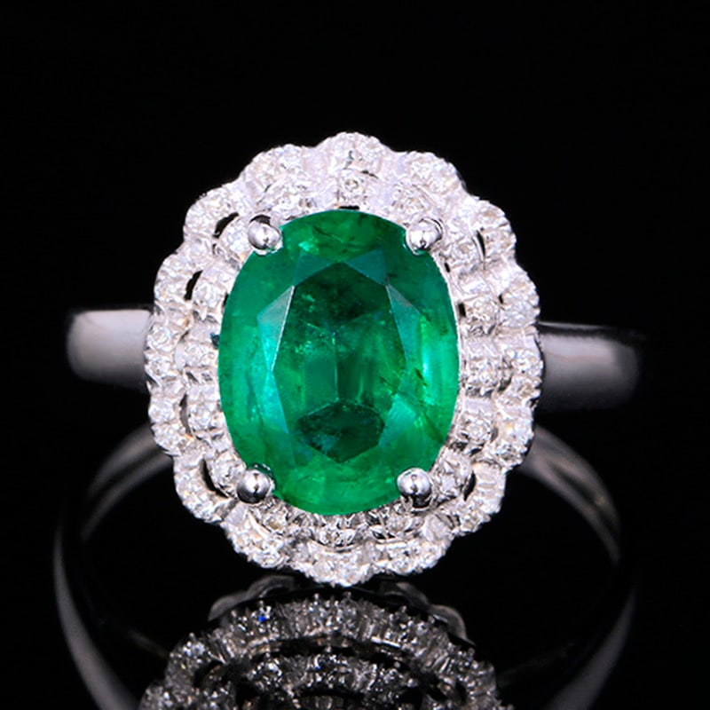 14k Gold 2.10 Ctw Vivid Green Natural Emerald & Diamond Ring: Ref:231018087 // gold content:14k gold // ring size:7. 25us // // main gemstone:emerald // shape:oval // carat weight:1. 96ct // color:vivid green // treatment:natural // // adjacent gemstone 2 :
