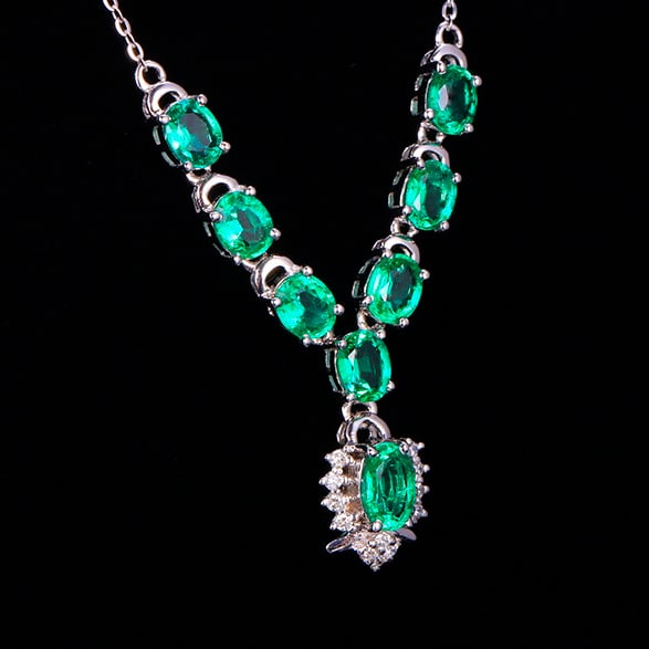 14k Gold 2.81 Ctw Vivid Green Natural Emerald & Diamond Necklace - 2