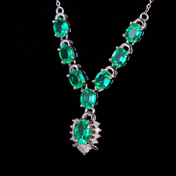 14k Gold 2.81 Ctw Vivid Green Natural Emerald & Diamond Necklace - 3