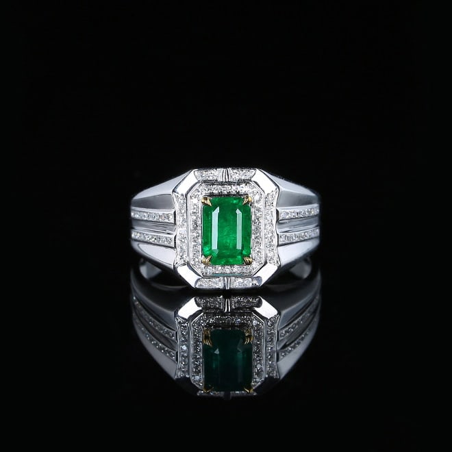 14k Gold 1.54 Ctw Vivid Green Natural Emerald & Diamond Ring: Ref:231018142 // gold content:14k gold // ring size:7. 25us // // main gemstone:emerald // shape:octagonal // carat weight:1. 26ct // color:vivid green // treatment:natural // // adjacent gemstone 2