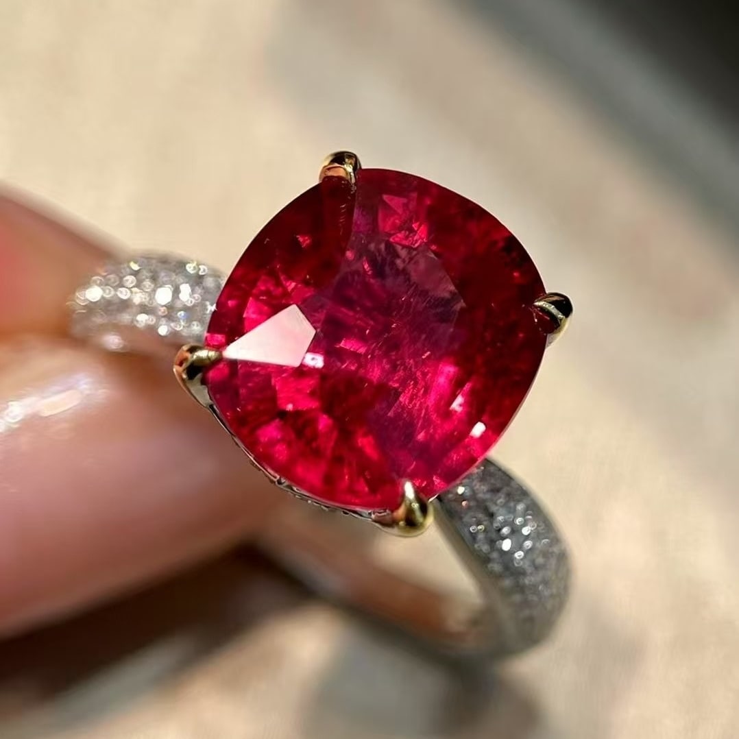 14k Gold 5.54 Ctw Natural Tourmaline & Diamond Ring: Ref:231018149 // gold content:14k gold // ring size:7. 25us // // main gemstone:tourmaline // shape:cushion // carat weight:5. 24ct // color:red // treatment:natural // // adjacent gemstone 2 : diamon