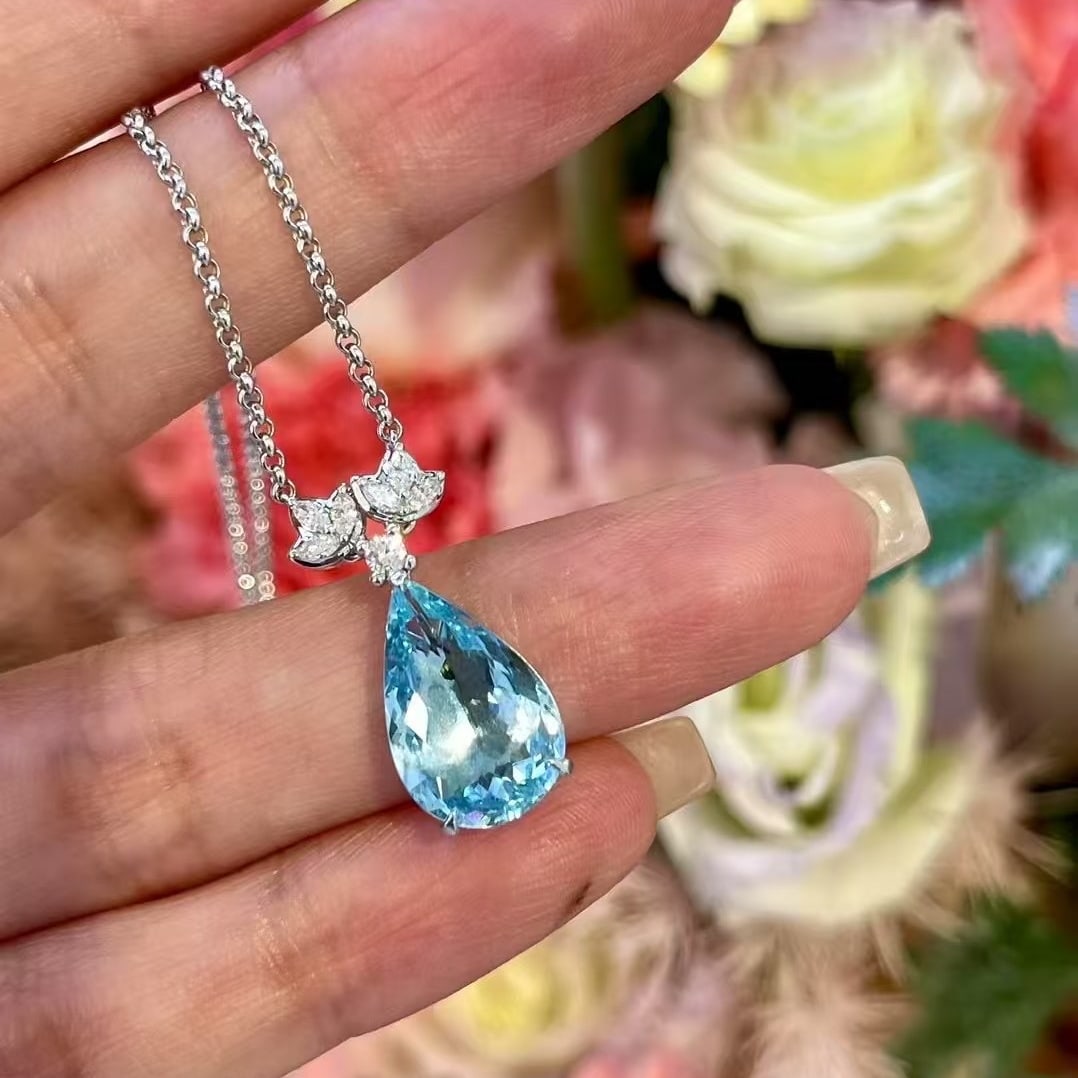 14k Gold 3.58 Ctw Natural Aquamarine & Diamond Necklace - 2