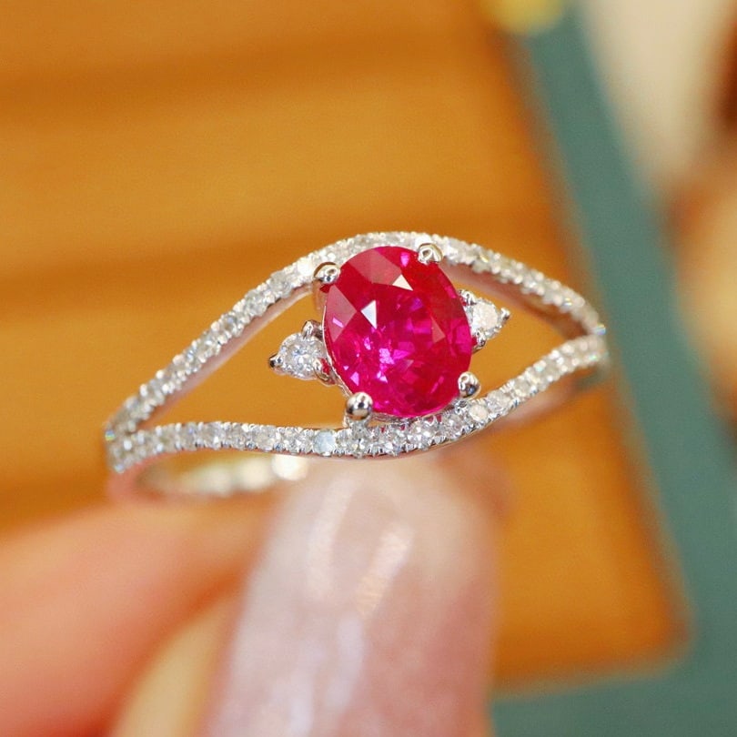 14k Gold 0.82 Ctw Natural Ruby & Diamond Ring - 2