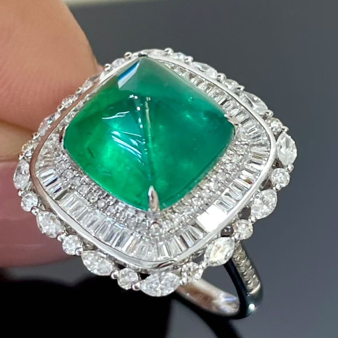 14k Gold 7.30 Ctw Vivid Green Natural Emerald & Diamond Ring - 3