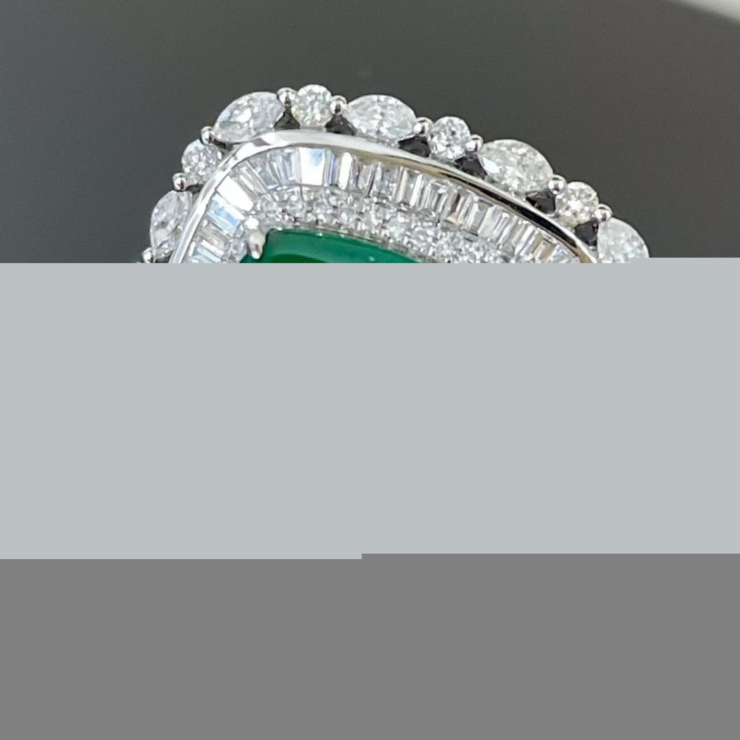 14k Gold 7.30 Ctw Vivid Green Natural Emerald & Diamond Ring - 5