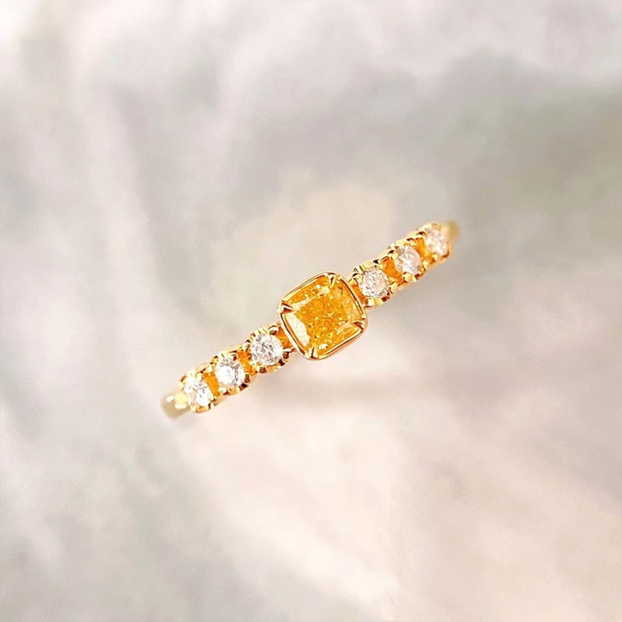 14k Gold 0.35 Ctw Natural Yellow Diamond & Diamond Ring: Ref:231018177 // gold content:14k gold // ring size:7. 25us // // main gemstone:yellow diamond // shape:cushion // carat weight:0. 23ct // color:yellow // treatment:natural // // adjacent gemstone 2
