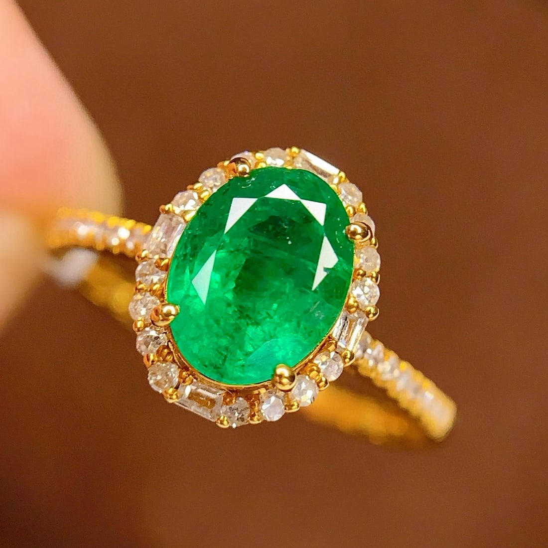 14k Gold 1.5 Ct Vivid Green Natural Emerald & Diamond Ring - 6