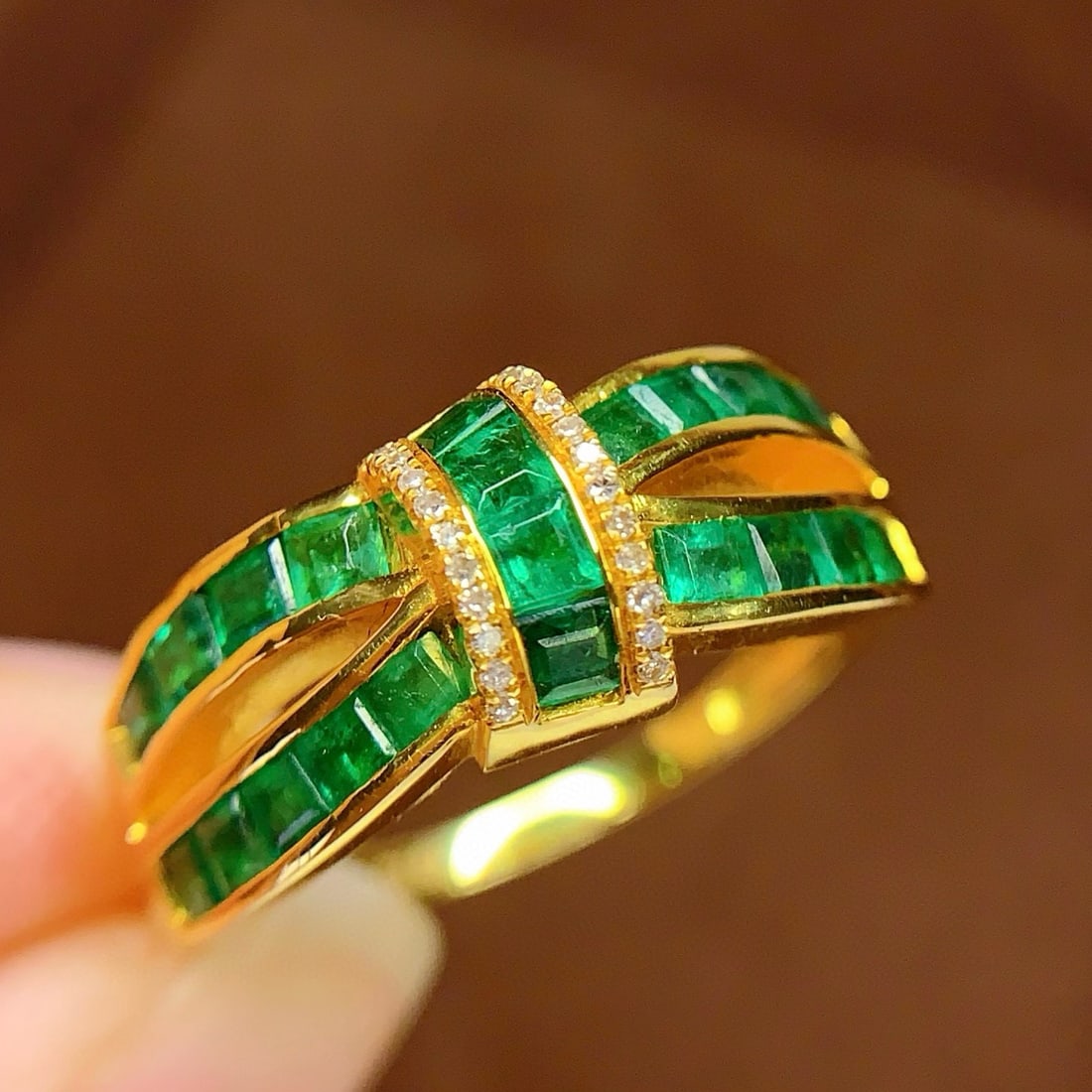 14k Gold 2.02 Ct Vivid Green Natural Emerald & Diamond Ring - 4
