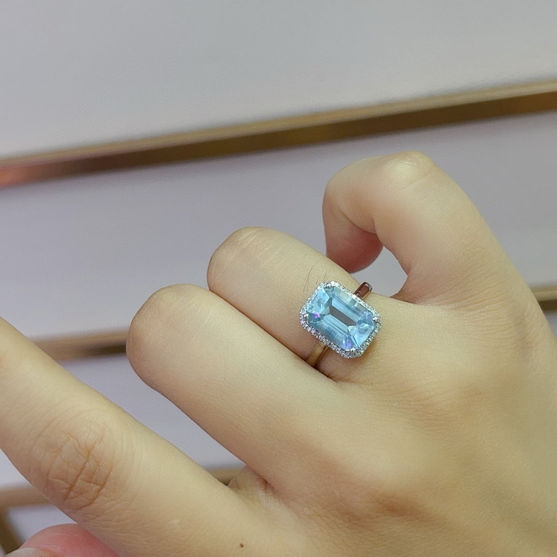 14k Gold 3.40 Ct Natural Aquamarine & Diamond Ring - 4