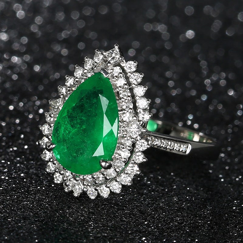 14k Gold 1.9 Ct Vivid Green Natural Emerald & Diamond Ring - 3