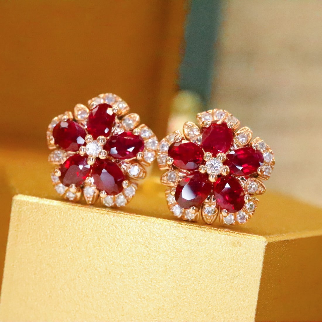 14k Gold 1.10 Ctw Vivid Red Natural Ruby & Diamond Earrings - 3