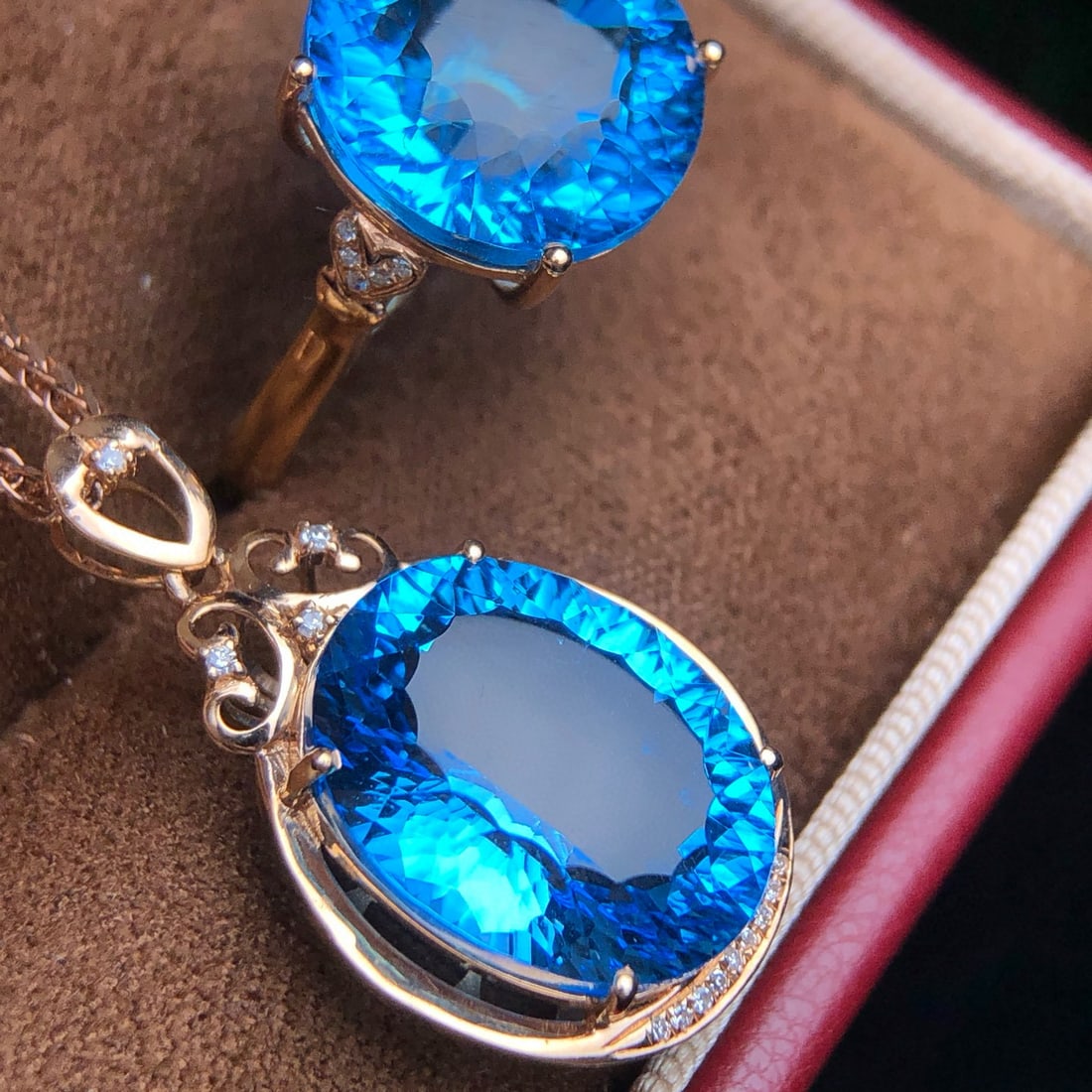 14k Gold 24.90 Ct Natural Topaz & Diamond Jewelry Set - 2