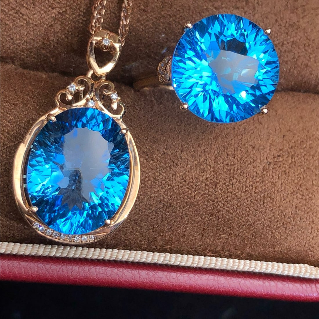 14k Gold 24.90 Ct Natural Topaz & Diamond Jewelry Set - 5