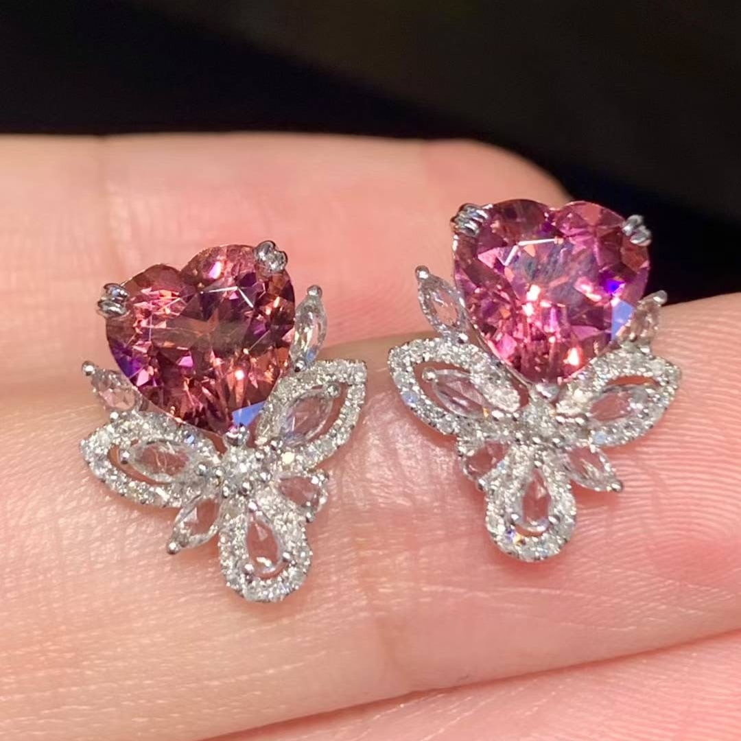 14k Gold 2.8 Ct Natural Tourmaline & Diamond & Sapphire Earrings: Ref:231018271 // gold content:14k gold // main gemstone:tourmaline // shape:heart // carat weight:2. 8ct // color:pink // treatment:natural // // adjacent gemstone 2 : diamond // shape:round //