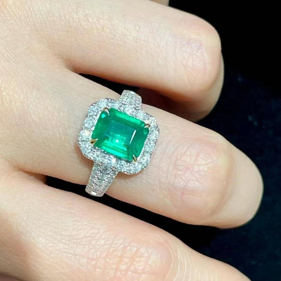 14k Gold 3.03 Ctw Vivid Green Natural Emerald & Diamond Ring - 2