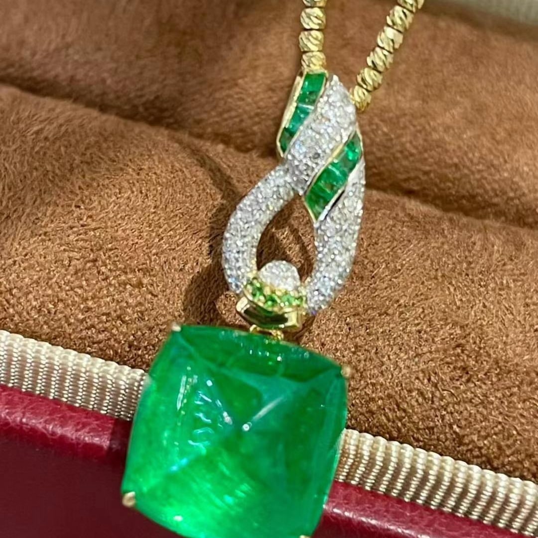14k Gold 8.78 Ct Vivid Green Natural Emerald & Diamond Pendant( Without Chain ) - 2