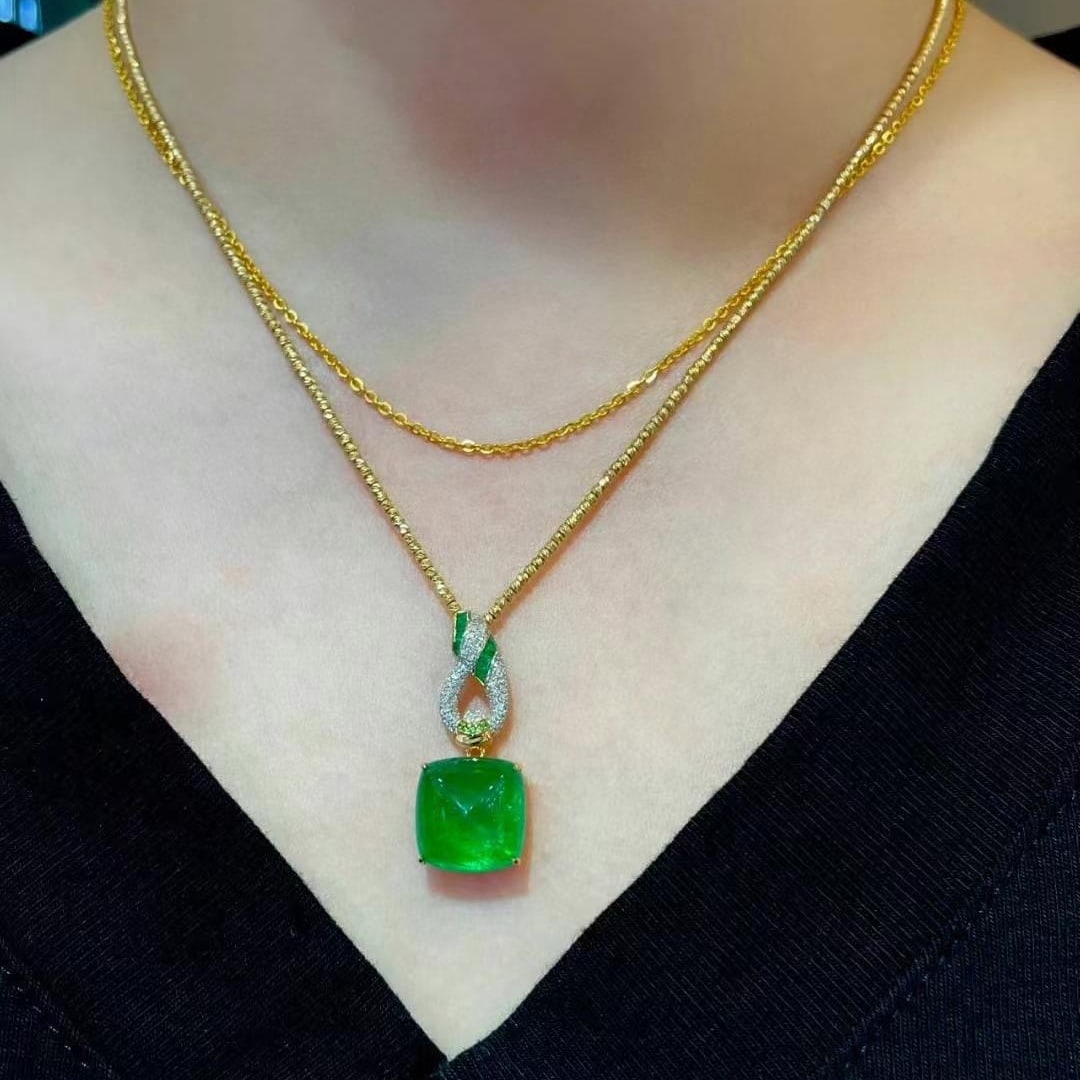 14k Gold 8.78 Ct Vivid Green Natural Emerald & Diamond Pendant( Without Chain ) - 3