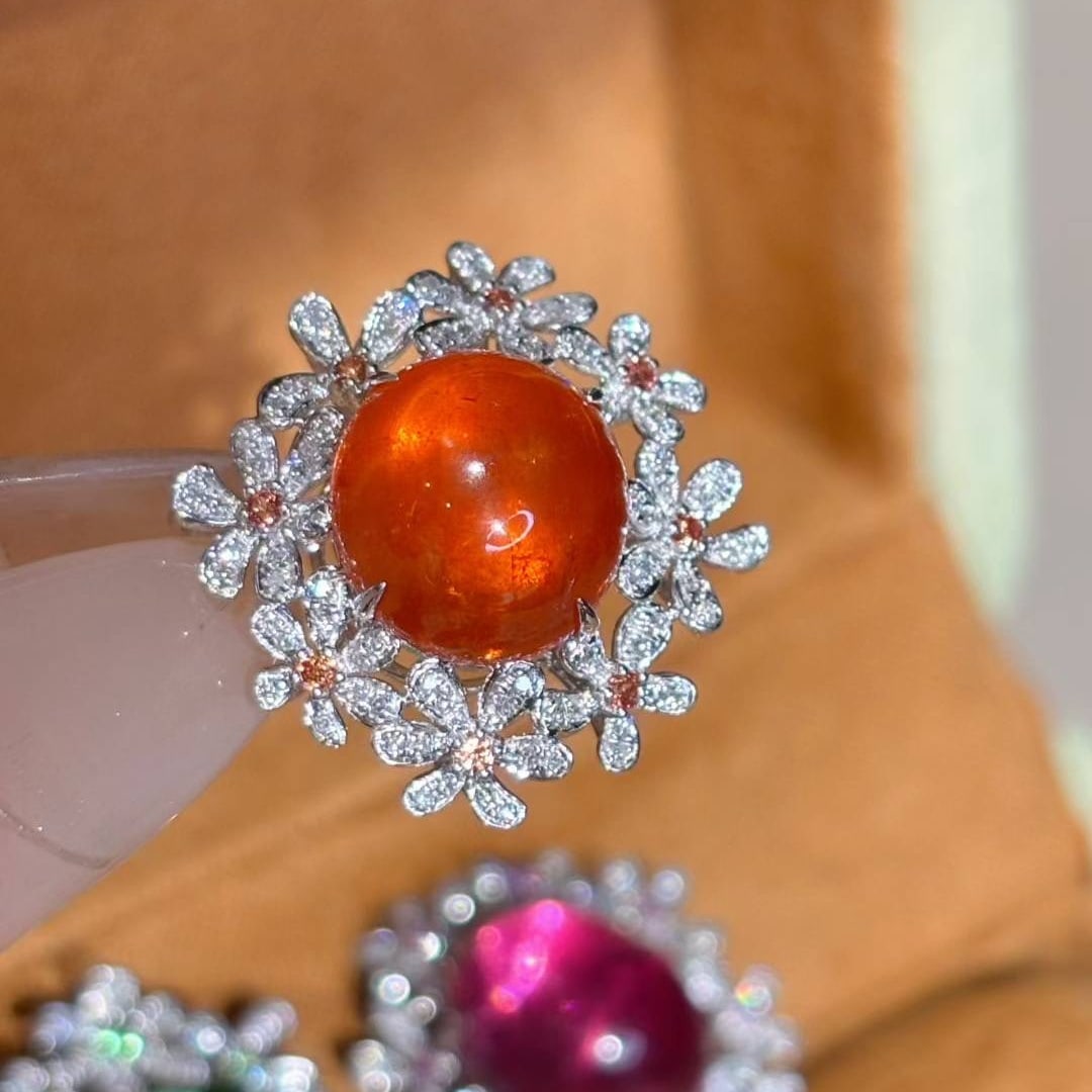 14k Gold 6.1 Ct Natural Spessartine & Diamond Pendant( Without Chain ): Ref:231018321 // gold content:14k gold // main gemstone:spessartine // shape:round // carat weight:6. 1ct // color:orange // treatment:natural // cut grade:g // // adjacent gemstone 2 : diamond //