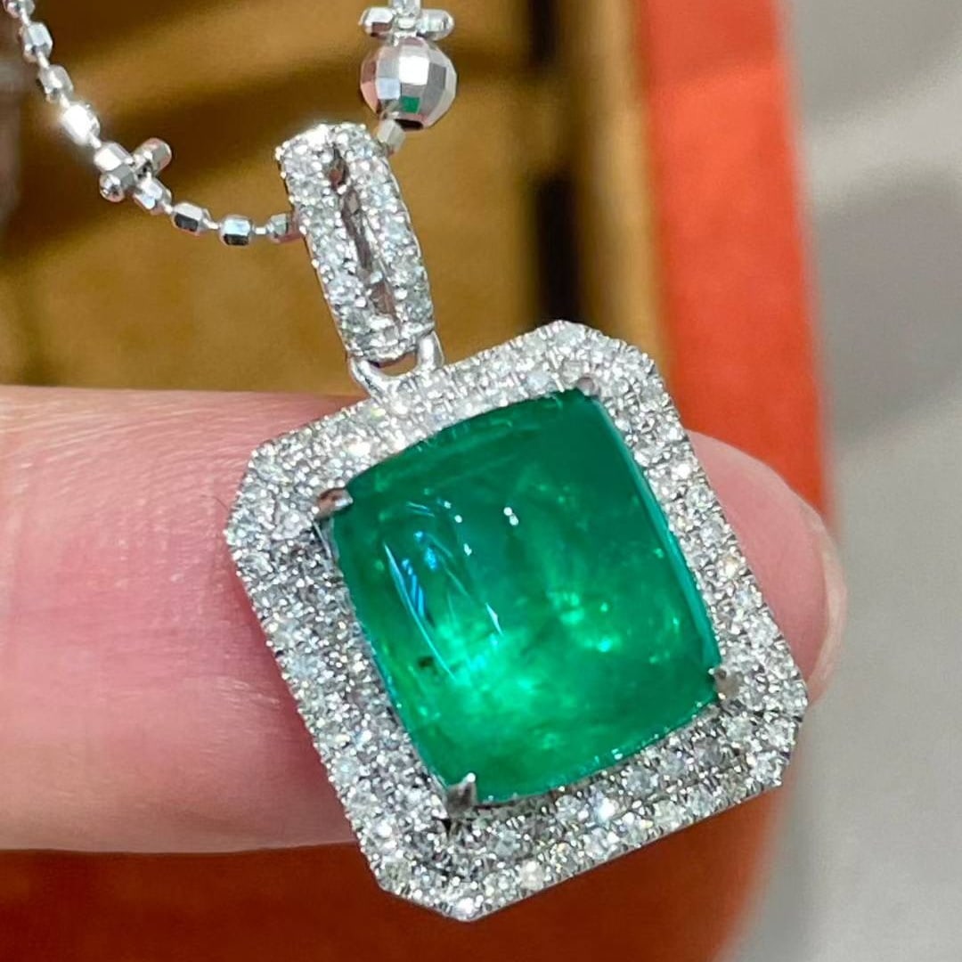 14k Gold 2.8 Ct Vivid Green Natural Emerald & Diamond Pendant( Without Chain ) - 2