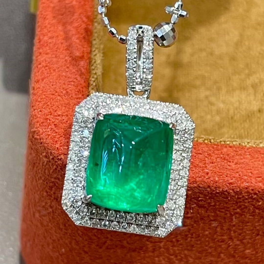 14k Gold 2.8 Ct Vivid Green Natural Emerald & Diamond Pendant( Without Chain ) - 4