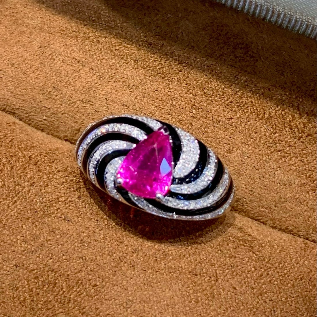 14k Gold 1.45 Ct Natural Ruby & Diamond Ring - 2
