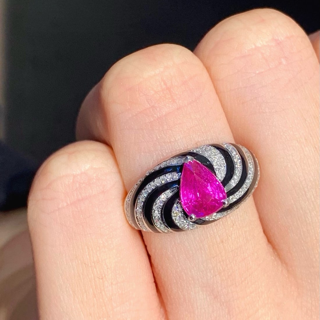 14k Gold 1.45 Ct Natural Ruby & Diamond Ring - 4