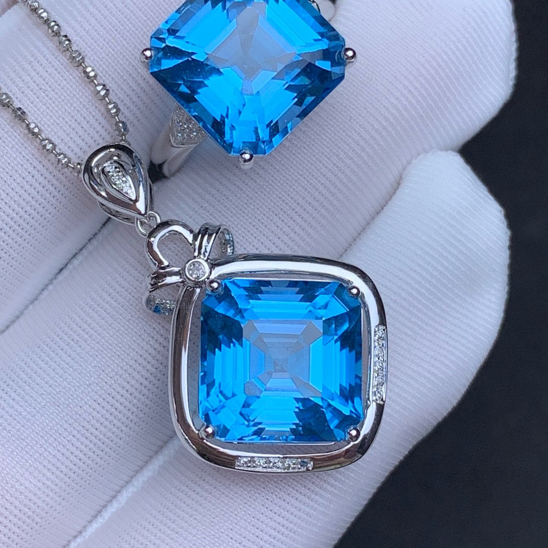14k Gold 20.30 Ct Natural Topaz & Diamond Jewelry Set - 5