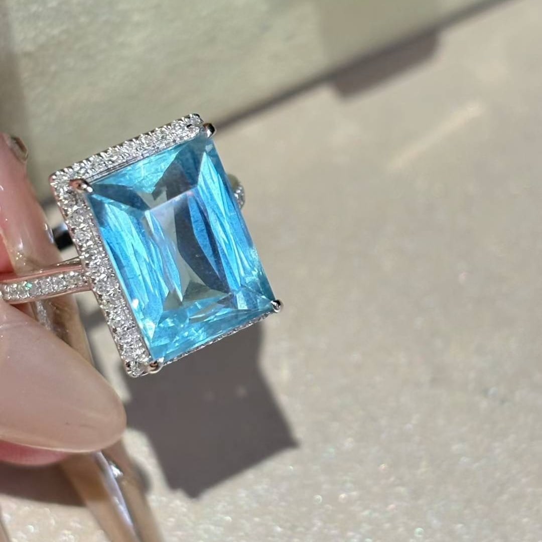 14k Gold 6.37 Ct Natural Aquamarine & Diamond Ring - 2