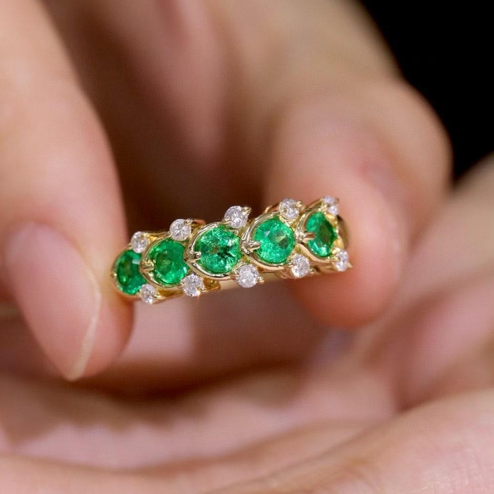 14k Gold 0.72 Ctw Natural Emerald & Diamond Ring - 6