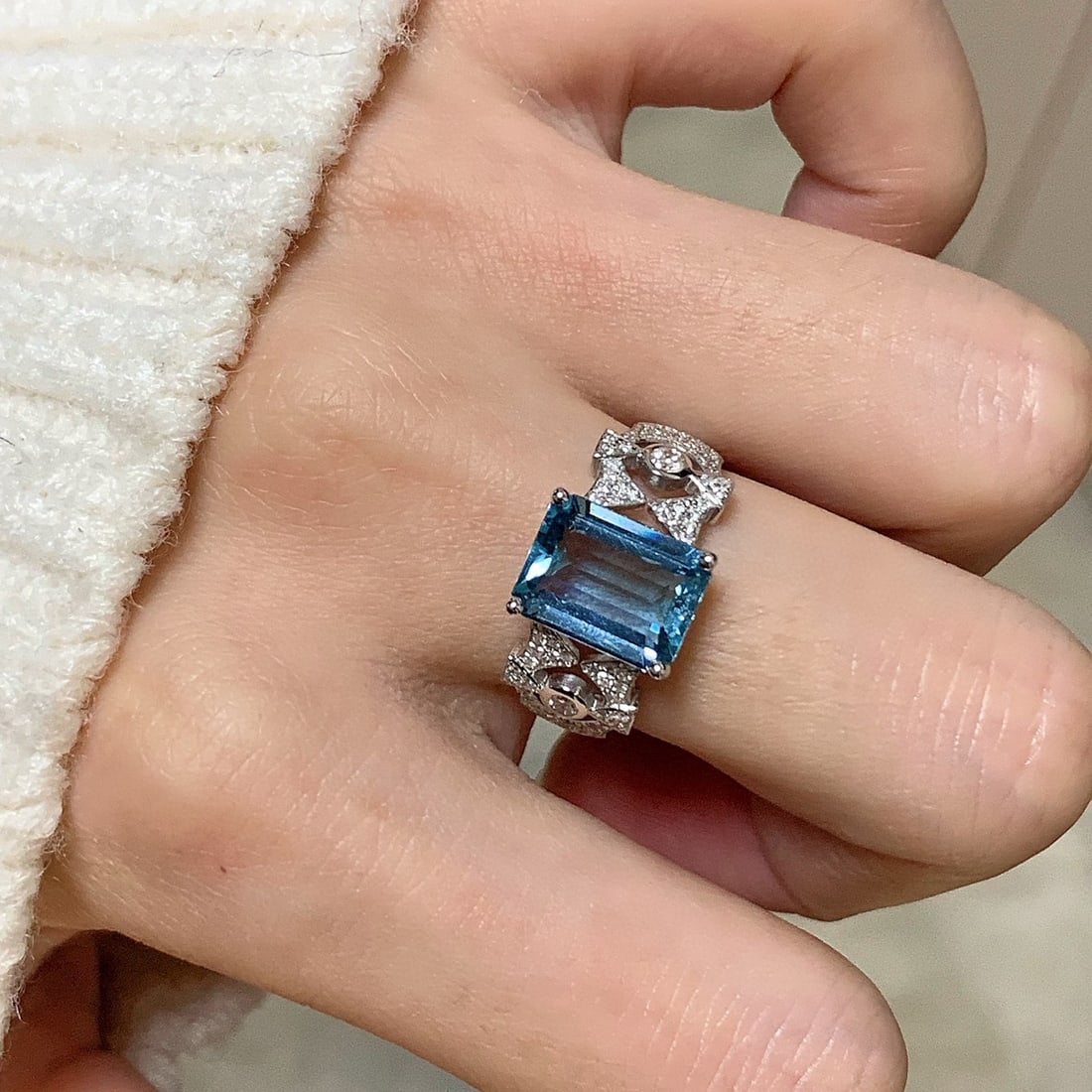 14k Gold 2.43 Ct Natural Aquamarine & Diamond Ring - 6
