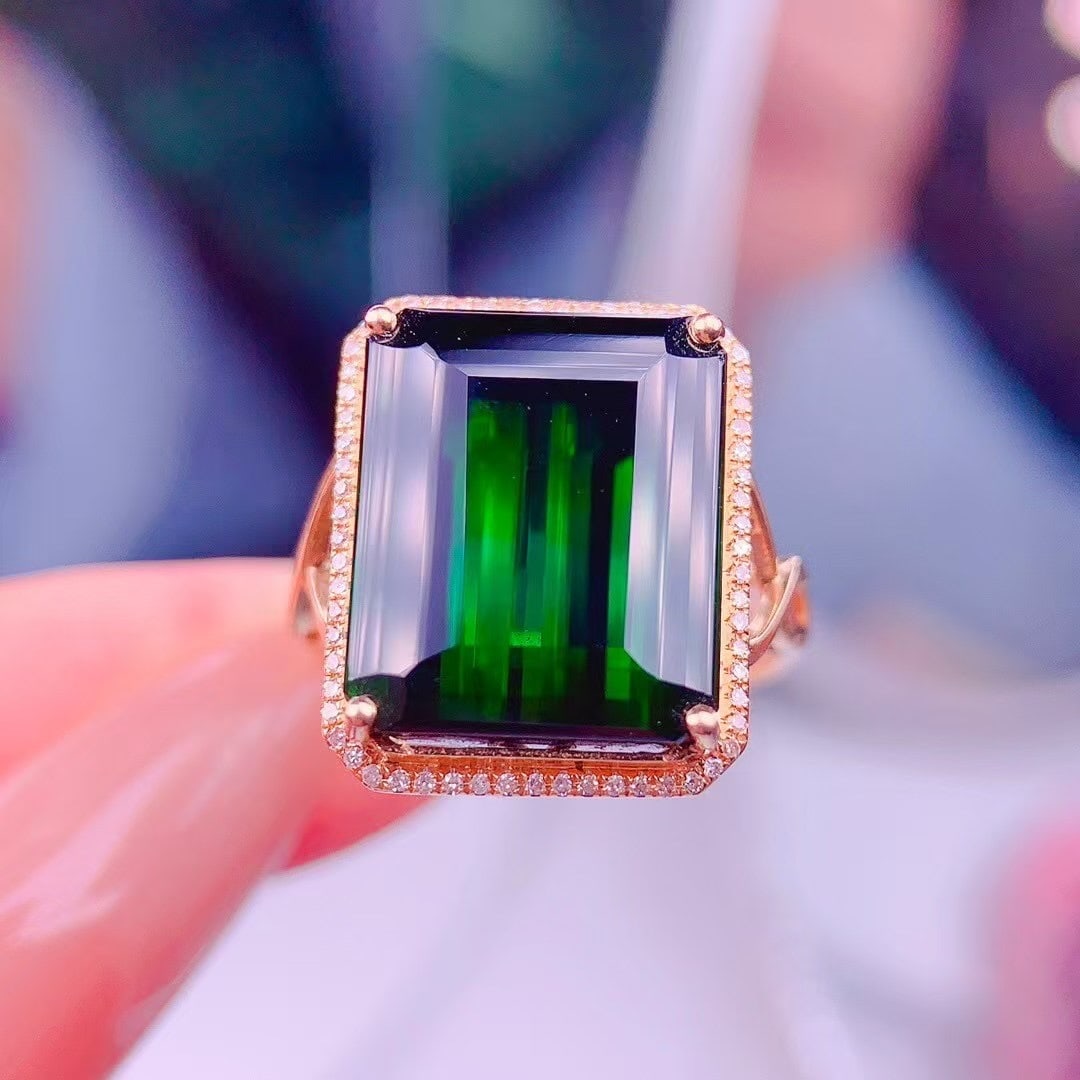 14k Gold 14 Ct Natural Tourmaline & Diamond Ring: Ref:231018380 // gold content:14k gold // ring size:7. 25us // // main gemstone:tourmaline // shape:octagonal // carat weight:14ct // color:green // treatment:natural // // adjacent gemstone 2 :