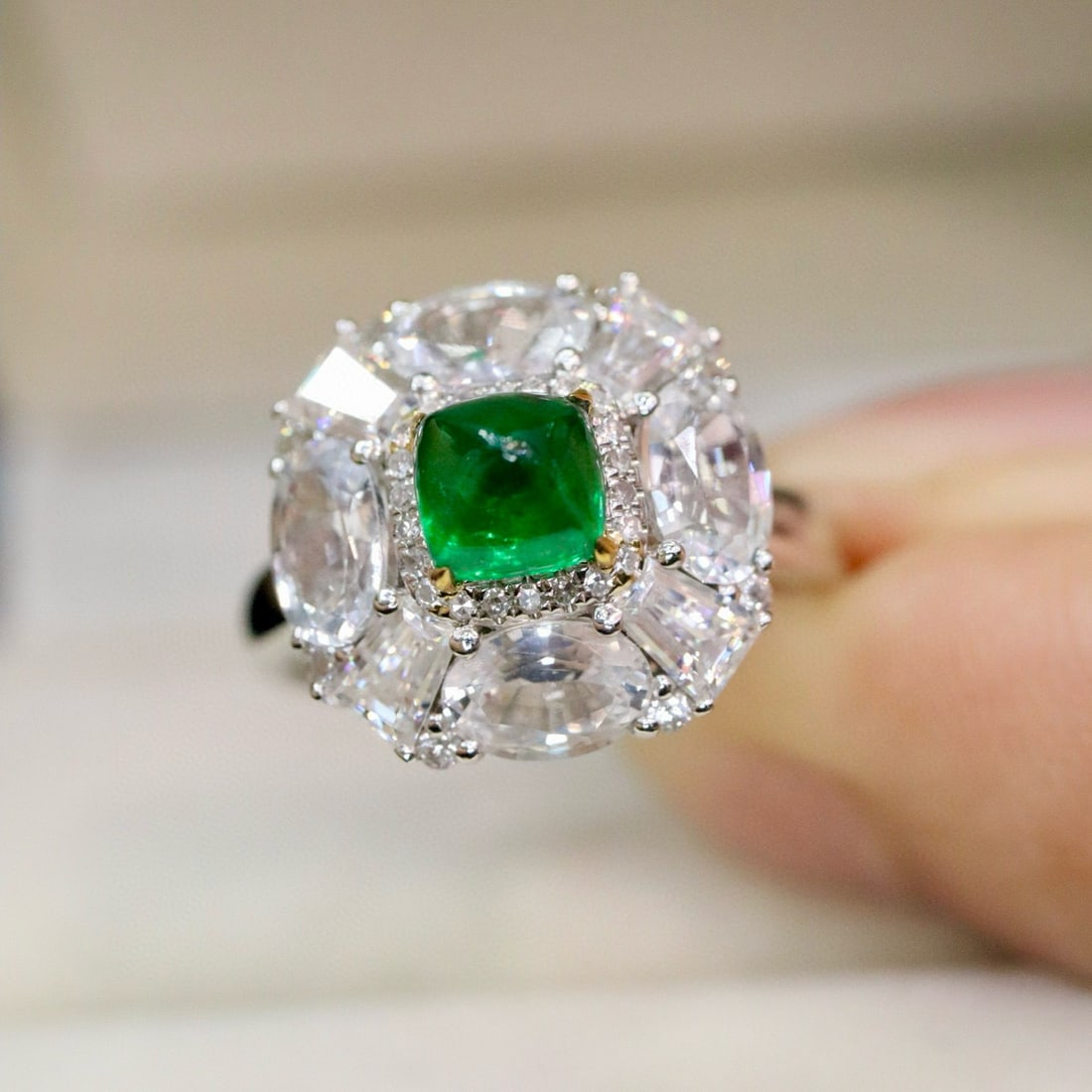 14k Gold 1.24 Ctw Vivid Green Natural Emerald & Diamond Ring: Ref:231018395 // gold content:14k gold // ring size:7. 25us // // main gemstone:emerald // shape:suger-loaf // carat weight:1. 15ct // color:vivid green // treatment:natural // // adjacent gemstone 2 