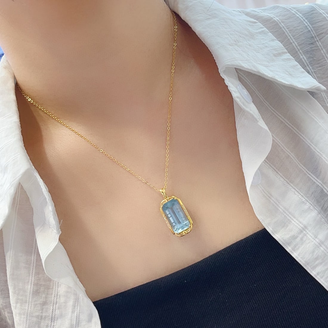 14k Gold 12.75 Ct Natural Aquamarine & Diamond Pendant( Without Chain ) - 3