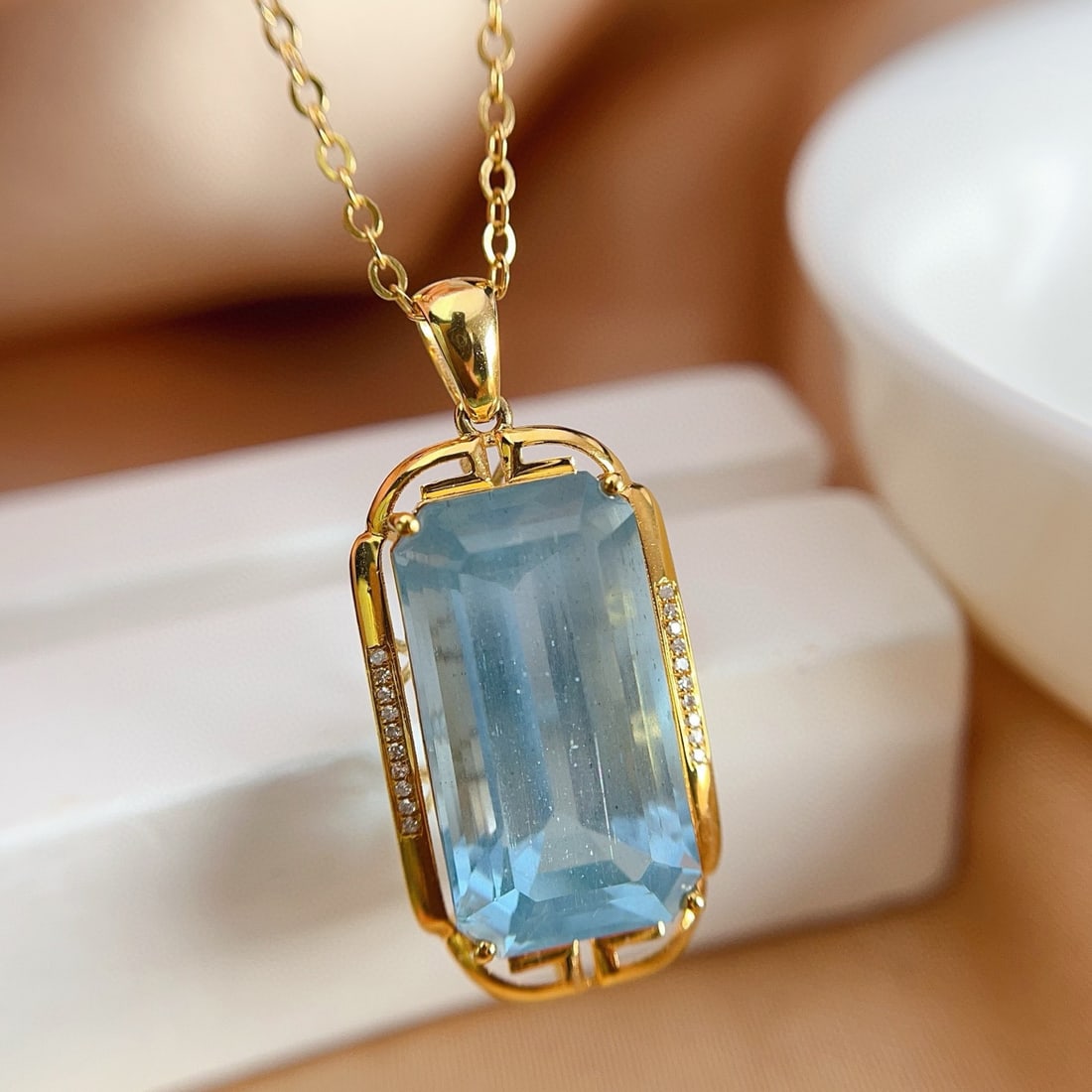 14k Gold 12.75 Ct Natural Aquamarine & Diamond Pendant( Without Chain ) - 5
