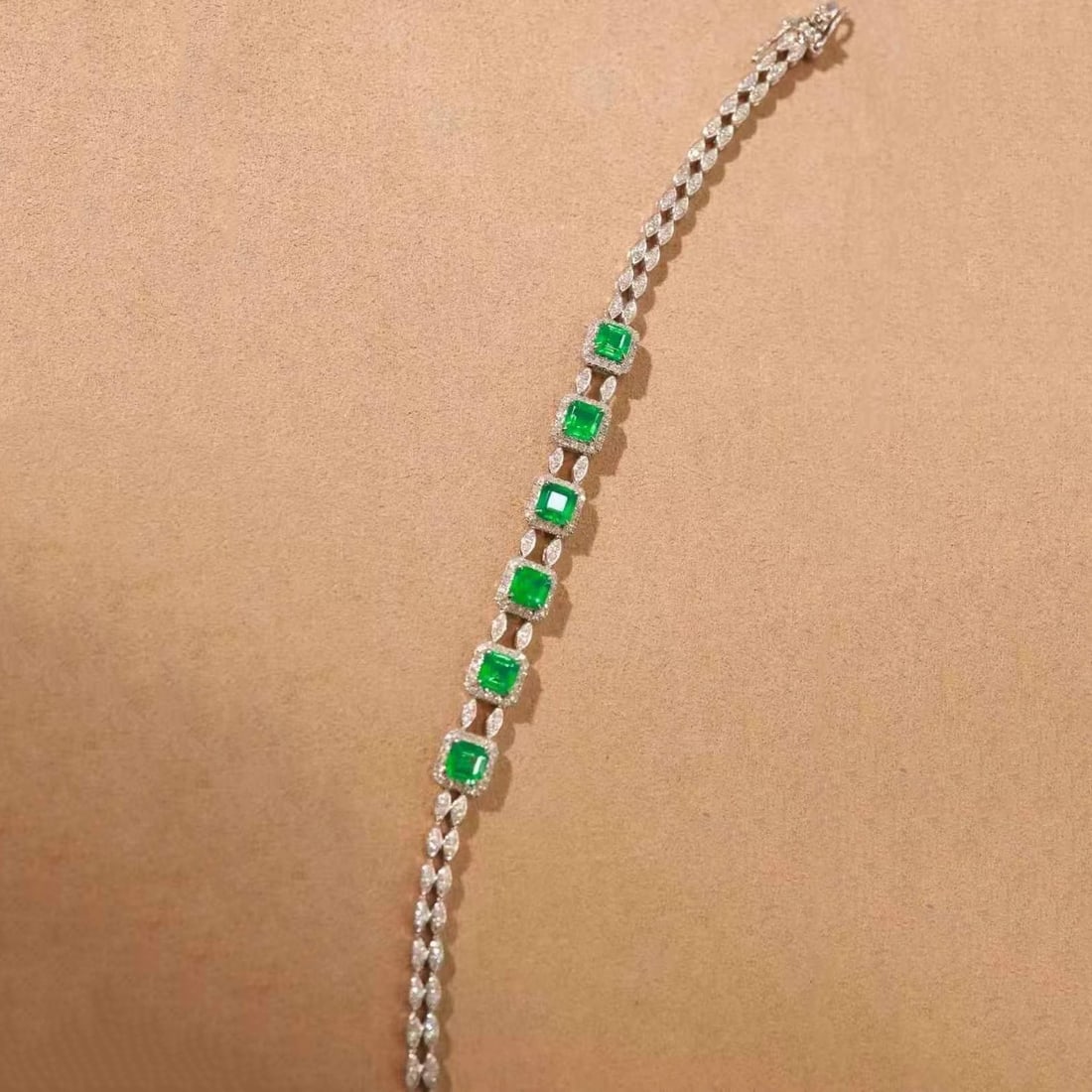 14k Gold 3.65 Ctw Natural Emerald & Diamond Bracelet - 7