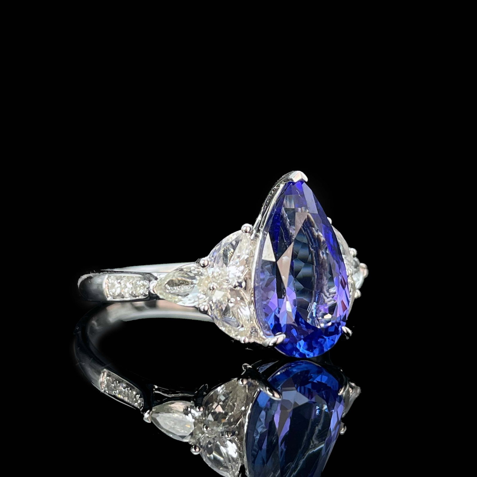 14k Gold 2.08 Ct Natural Tanzanite & Diamond Ring - 2
