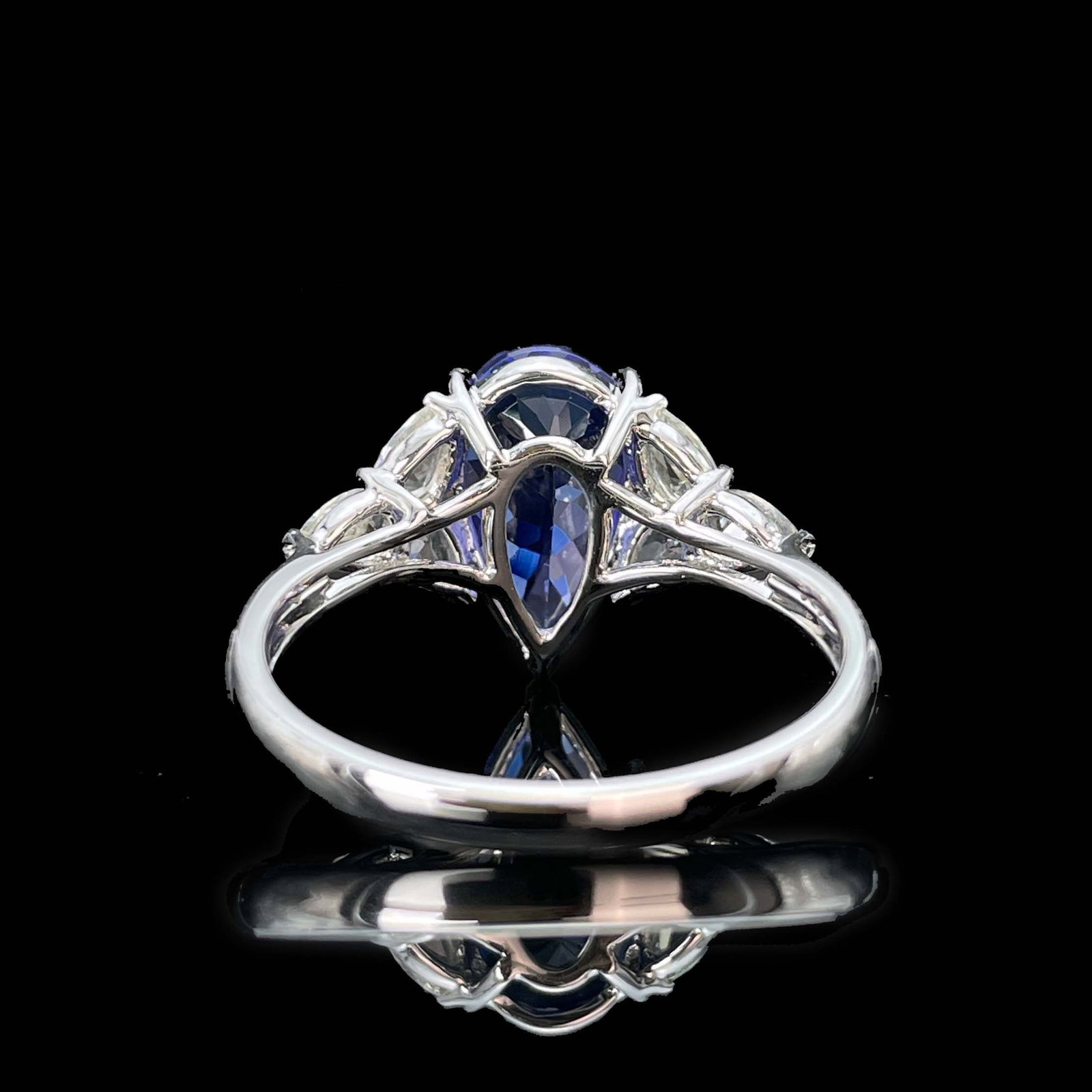 14k Gold 2.08 Ct Natural Tanzanite & Diamond Ring - 4