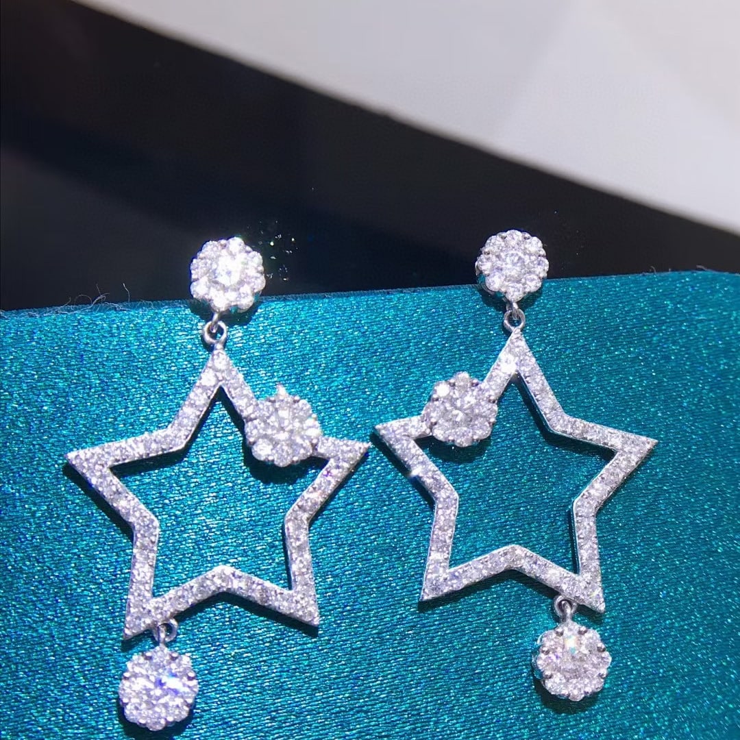 14k Gold 2.2 Ct Natural H Diamond Earrings: Ref:231019064 // gold content:14k gold // main gemstone:diamond // shape:round // carat weight:2. 2ct // clarity grade:vs-si // color:h // treatment:natural // cut grade:g // Condition: New Low