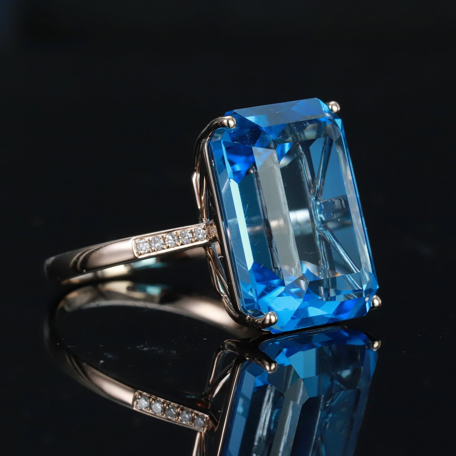 14k Gold 15.55 Ct Natural Topaz & Diamond Ring - 2