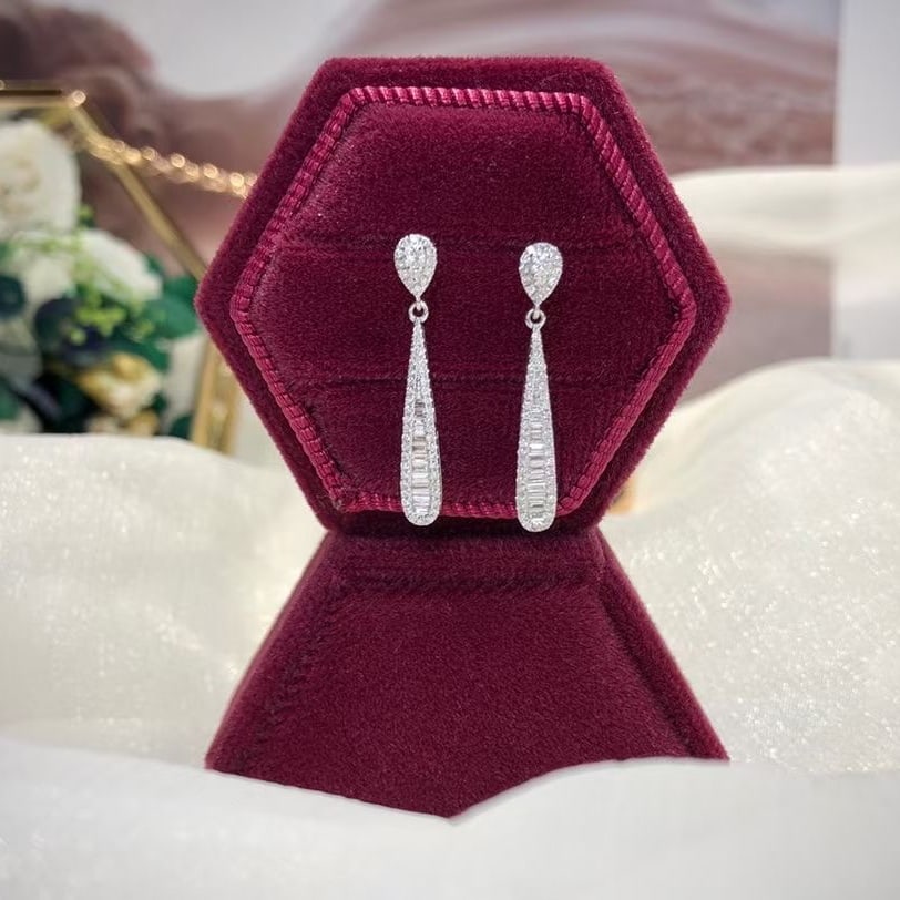14k Gold 0.6 Ct Natural H Diamond Earrings - 4